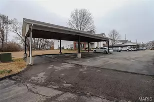 3621 Tracey Rich Rd, Saint Louis, MO 63125 - Photo 17