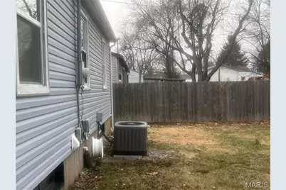 2675 Dunhill Drive, Maryland Heights, MO 63043 - Photo 13