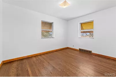 6048 Southwest Avenue, Saint Louis, MO 63139 - Photo 7