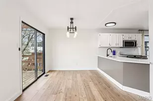 2329 Hunters Crest Dr, Wildwood, MO 63038 - Photo 9