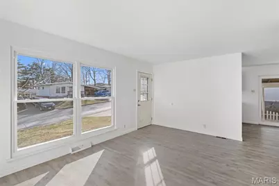 313 Saint Lawrence Drive, Ballwin, MO 63021 - Photo 3