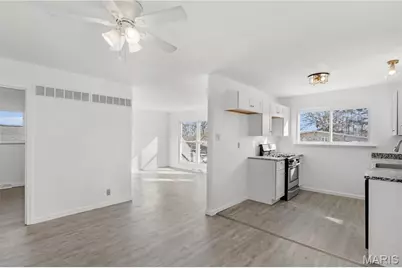 313 Saint Lawrence Drive, Ballwin, MO 63021 - Photo 5