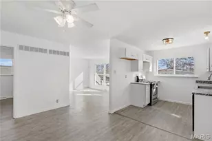 313 St Lawrence Dr, Ballwin, MO 63021 - Photo 5