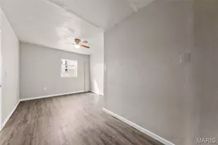 318 Broadway St, Elsberry, MO 63343 - Photo 17