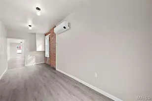 318 Broadway St, Elsberry, MO 63343 - Photo 13