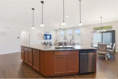765 Bretton Trails Drive, Lake Saint Louis, MO 63367 - Photo 5