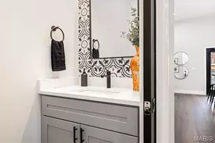 4209 Norfolk Ave, Saint Louis, MO 63110 - Photo 13