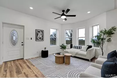2 Lawn Place, Saint Louis, MO 63110 - Photo 5