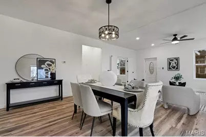 2 Lawn Place, Saint Louis, MO 63110 - Photo 11