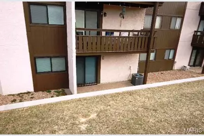 1400 Heritage Landing #110, Saint Charles, MO 63303 - Photo 3