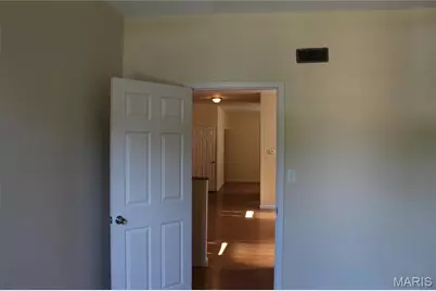 4261 Russell Boulevard, Saint Louis, MO 63110 - Photo 13