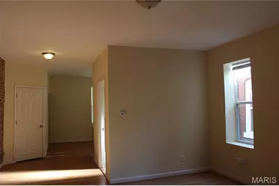 4261 Russell Boulevard, Saint Louis, MO 63110 - Photo 11