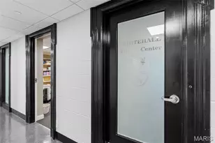 710 S Hanley Rd, Saint Louis, MO 63105 - Photo 17