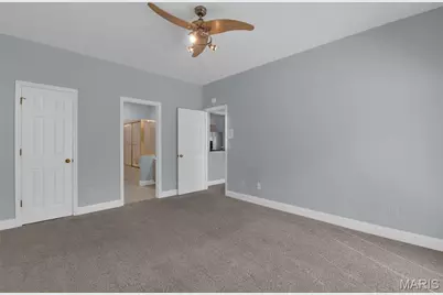 10919 Vauxhall Drive, Saint Louis, MO 63146 - Photo 11