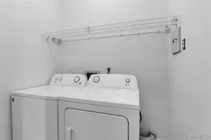 10919 Vauxhall Dr, Saint Louis, MO 63146 - Photo 19