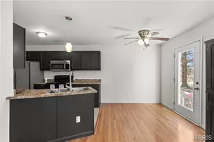 322 Santa Elena Ct, Wentzville, MO 63385 - Photo 3