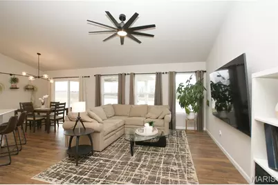 610 Schapers Court, Moscow Mills, MO 63362 - Photo 3