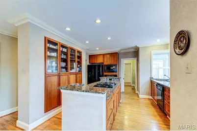 8161 Stratford Drive, Saint Louis, MO 63105 - Photo 19