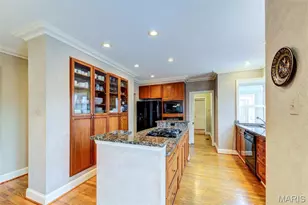 8161 Stratford Dr, Saint Louis, MO 63105 - Photo 19