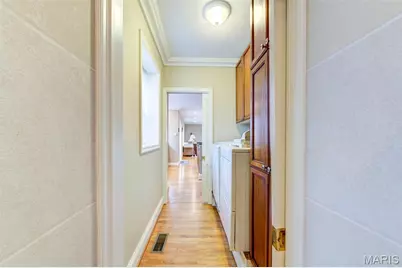 8161 Stratford Drive, Saint Louis, MO 63105 - Photo 29