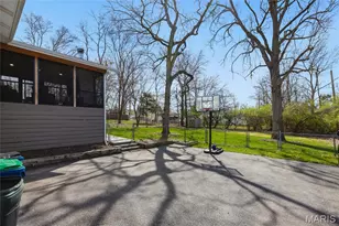 202 Morewood Dr, Manchester, MO 63011 - Photo 29