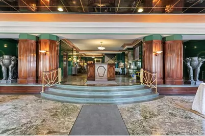 4440 Lindell Boulevard #701, Saint Louis, MO 63108 - Photo 3