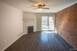 1926 Hunting Lake Ct, Saint Louis, MO 63122 - Photo 7