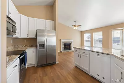 3515 Eagles Hill Ridge, Saint Charles, MO 63303 - Photo 7