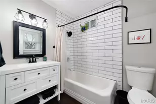 9527 W Milton Ave, Overland, MO 63114 - Photo 13