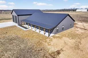 592 Phelps Ln, Elsberry, MO 63343 - Photo 5