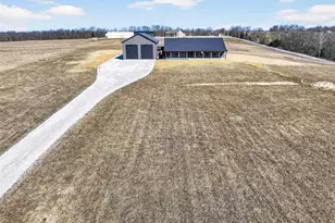 592 Phelps Ln, Elsberry, MO 63343 - Photo 81