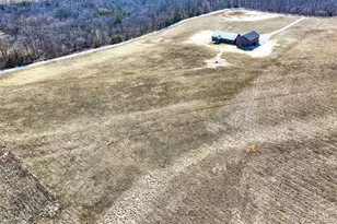 592 Phelps Ln, Elsberry, MO 63343 - Photo 73