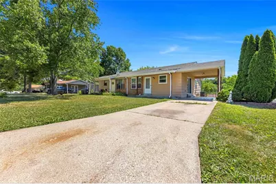 32 Laura Drive, Saint Peters, MO 63376 - Photo 3