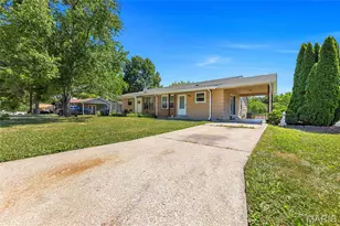 32 Laura Dr, Saint Peters, MO 63376 - Photo 3