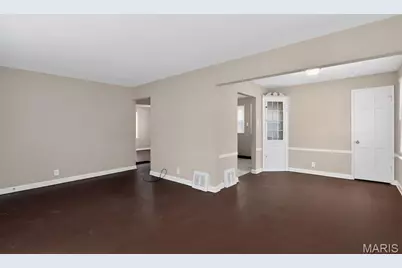 2037 Bainbridge Drive, Saint Louis, MO 63133 - Photo 17