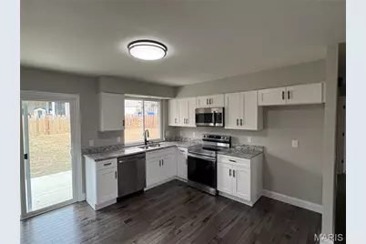 24 Brooker Court, Saint Peters, MO 63376 - Photo 3