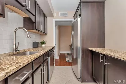 7553 Buckingham Drive, Clayton, MO 63105 - Photo 13