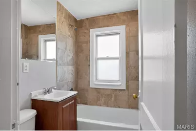 9407 Muriel Avenue, Saint Louis, MO 63114 - Photo 13