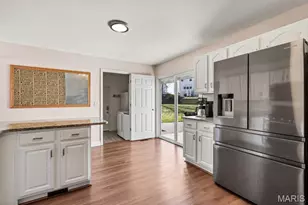 909 W Medalist Ct, Wentzville, MO 63385 - Photo 7