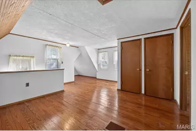 10300 Toelle Lane, Saint Louis, MO 63137 - Photo 17