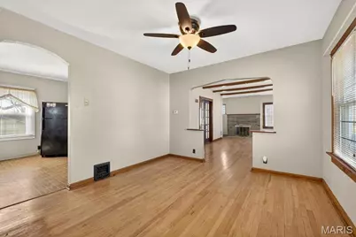 10300 Toelle Lane, Saint Louis, MO 63137 - Photo 11