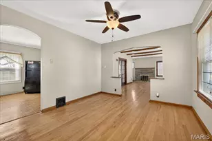 10300 Toelle Ln, Saint Louis, MO 63137 - Photo 11