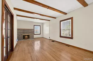 10300 Toelle Ln, Saint Louis, MO 63137 - Photo 9