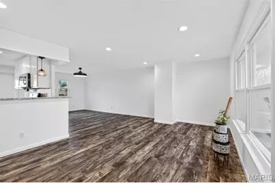 899 Oklahoma Avenue, Ballwin, MO 63021 - Photo 37