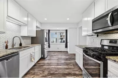 899 Oklahoma Avenue, Ballwin, MO 63021 - Photo 25