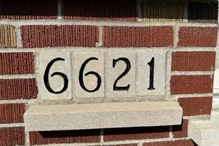 6621 Dunwold Dr, Berkeley, MO 63134 - Photo 1