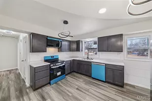 6621 Dunwold Dr, Berkeley, MO 63134 - Photo 9