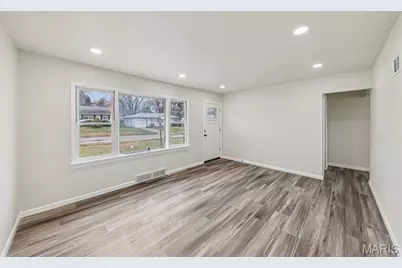 6621 Dunwold Drive, Berkeley, MO 63134 - Photo 5