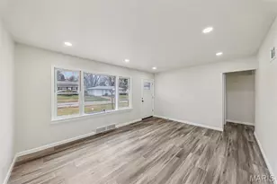 6621 Dunwold Dr, Berkeley, MO 63134 - Photo 5