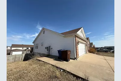 61 Meadowstone Drive, Troy, MO 63379 - Photo 3